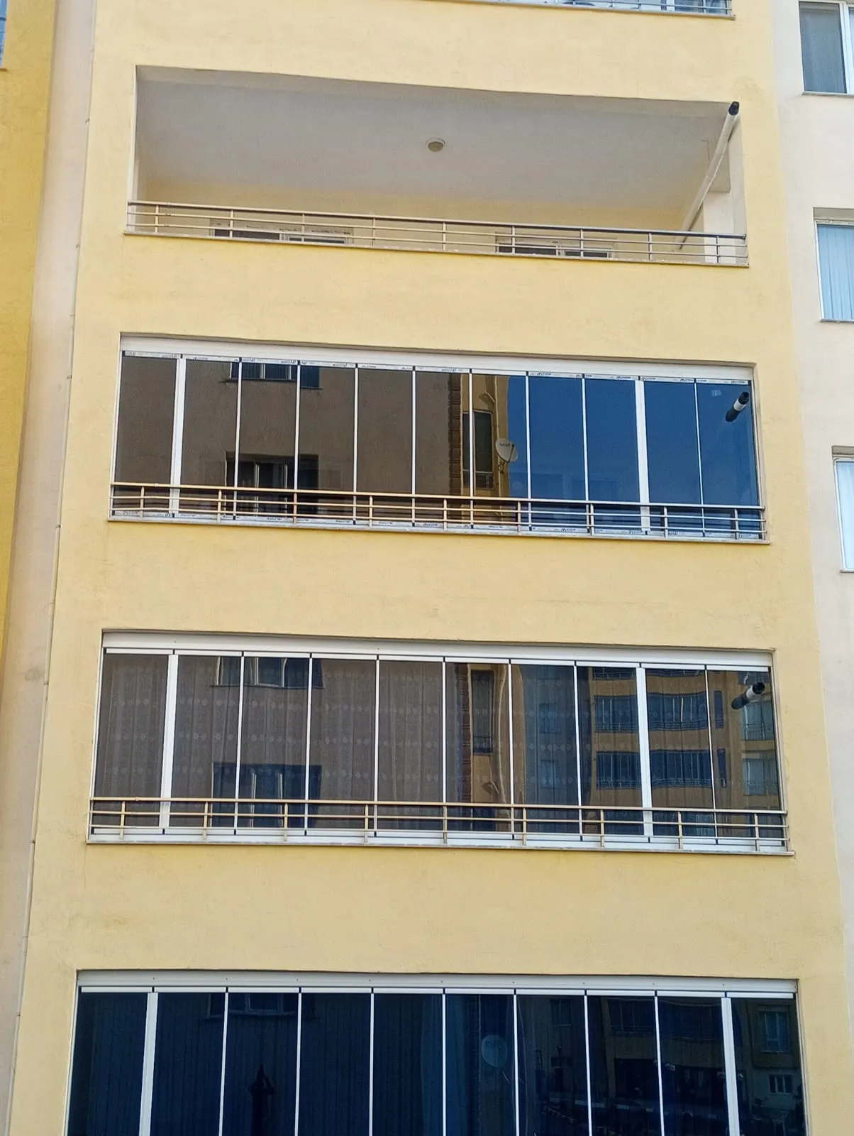 Niğde Katlanır Cam Balkon Uygulaması - Niğde Katlanır Cam Balkon Uygulaması